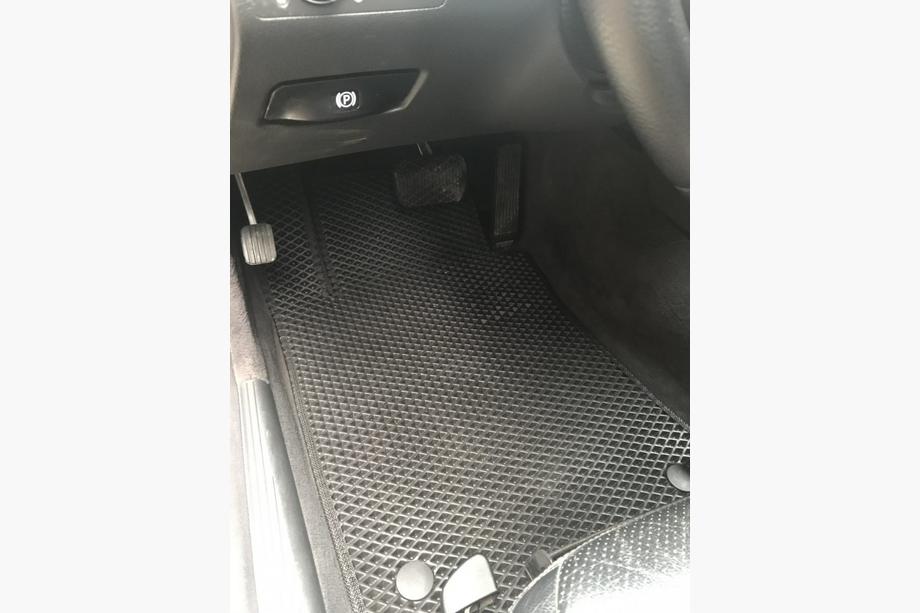 Mercedes E-class W211 2002–2009 EVA avtomobilske preproge (črne) Fotografija 2