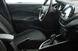 Pregled cenovno ugodne kompaktne limuzine Chevrolet Onix fotografija 9