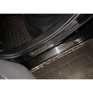 Nerjaveče zaščitne letve pragov Carmos (8 kos) Skoda Octavia II A5 2010–2013 fotografija 2