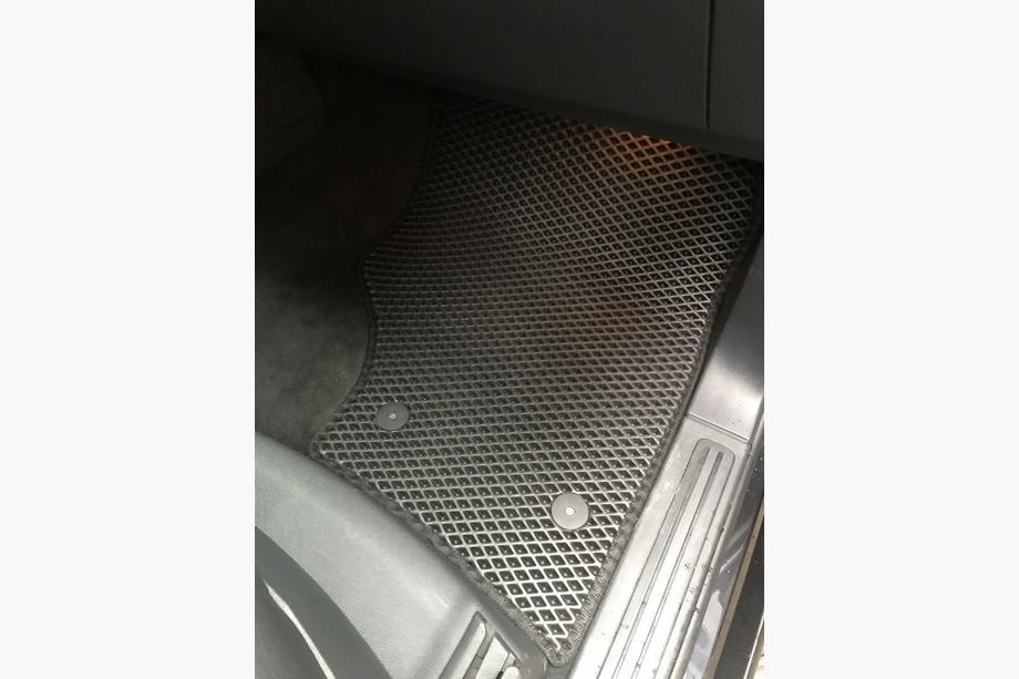 Volkswagen Touareg 2002–2010 EVA avtomobilske preproge (črne) Fotografija 6