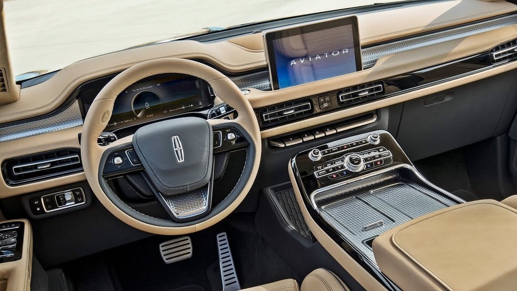 Pregled luksuznega crossoverja Lincoln Aviator