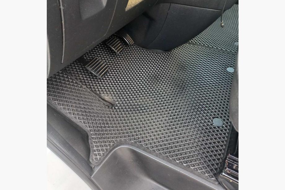 Renault Trafic 2015– EVA preproge za avto (2 kos, črne) Fotografija 9