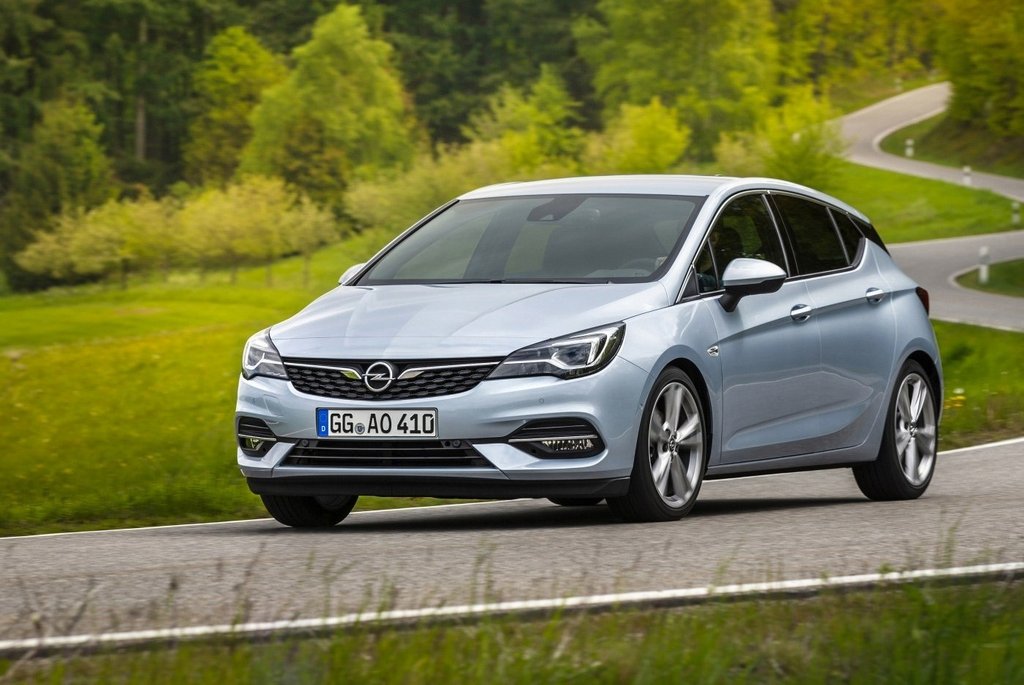 Pregled posodobljenega modela Opel Astra Hatchback