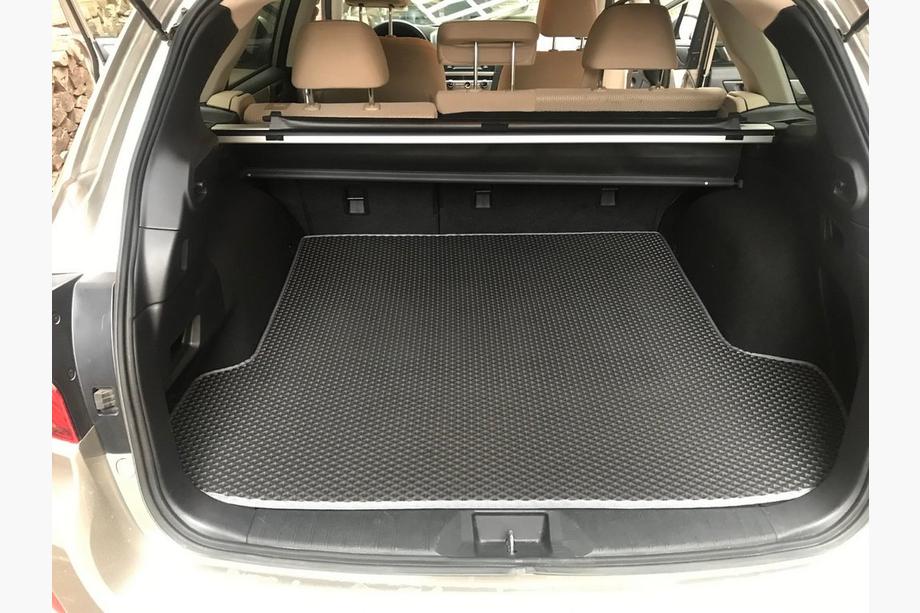 Subaru Outback 2014–2019 Prtljažna preproga (črna, EVA) Image