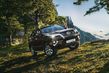 Pregled terenskega vozila Toyota Fortuner s šasijo na okvirju fotografija 2