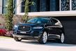 Srednje velik premijski križanec Jaguar F-Pace fotografija 1
