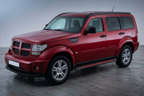 Dodge Nitro 2006–2011 Stranske stopnice Maya Red (2 kosa, aluminij) fotografija 1