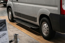 Fiat Ducato 2006–2025 Stranske stopnice Bosphorus Grey (2 kos., aluminij) fotografija 1
