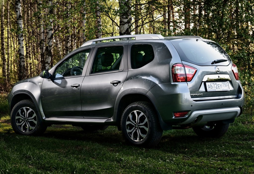Pregled cenovno ugodnega crossoverja Nissan Terrano