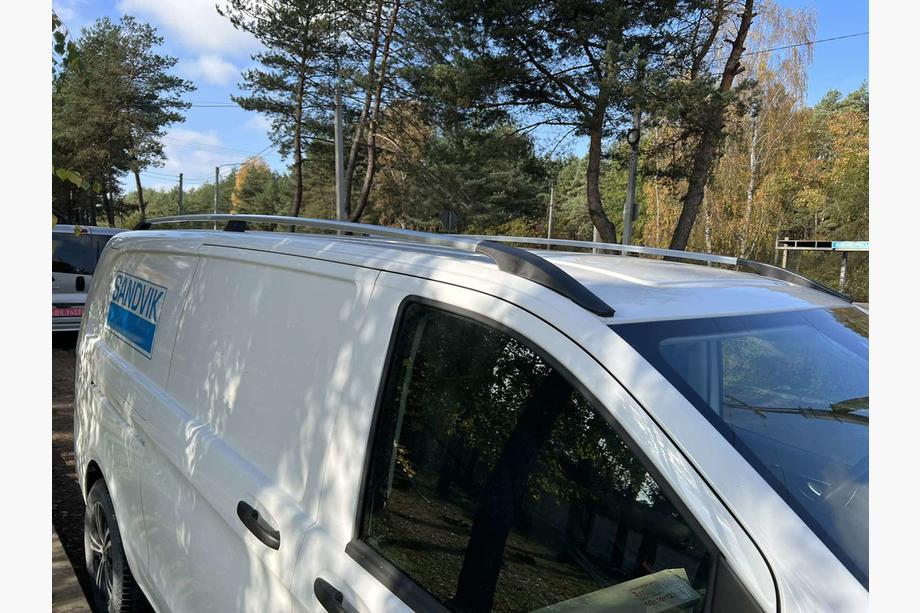 Mercedes Vito/V-razred W447 2014– Kromirane strešne vzdolžne letve DDU (plastične noge) Kratka medosna razdalja (SHORT) Fotografija 2