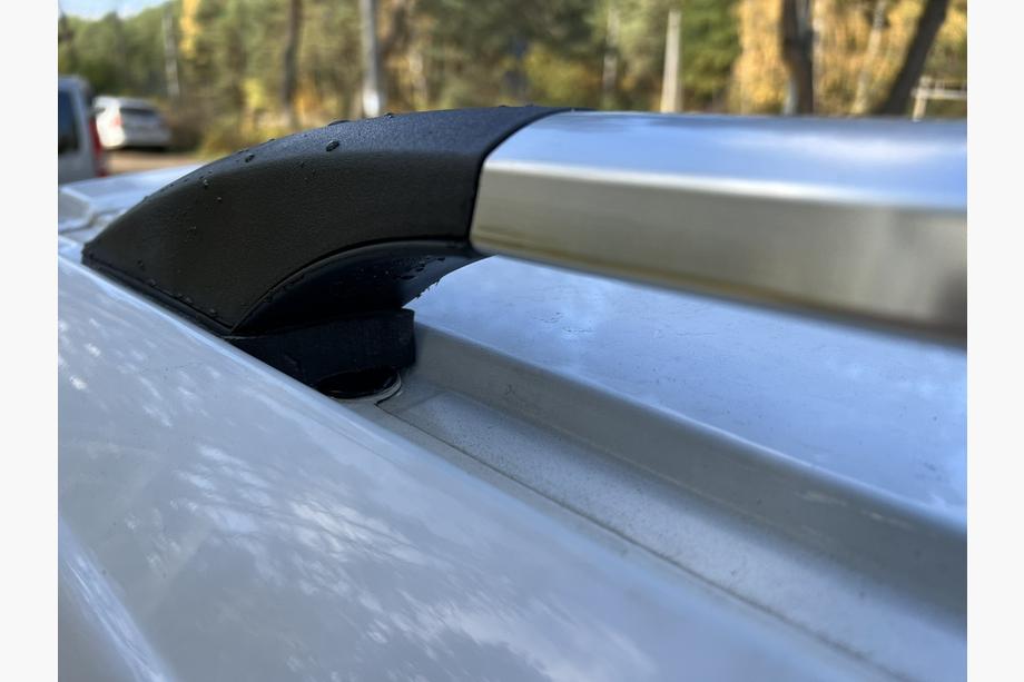 Mercedes Vito/V-razred W447 2014– Kromirane strešne vzdolžne letve DDU (plastične noge) Kratka medosna razdalja (SHORT) Fotografija 6