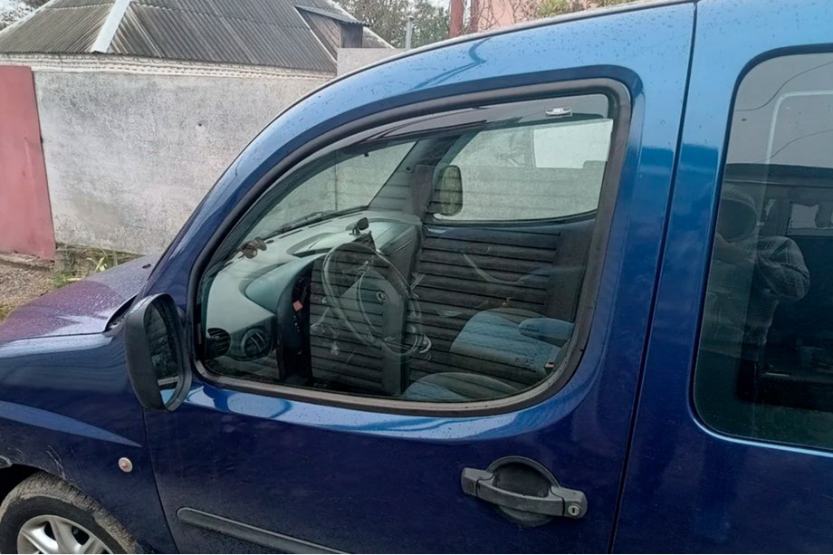 Fiat Doblo I 2005–2010 Vstavljivi deflektorji za okna (2 kos, HIC) Image