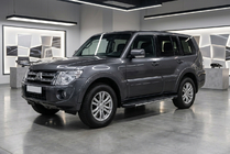 Mitsubishi Pajero Wagon IV 2006–2021 Stranske stopnice Bosphorus Grey (2 kos., aluminij) fotografija 1
