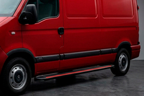 Nissan Interstar 2002–2010 Stranske stopnice Maya Red (2 kosa, aluminij) fotografija 1