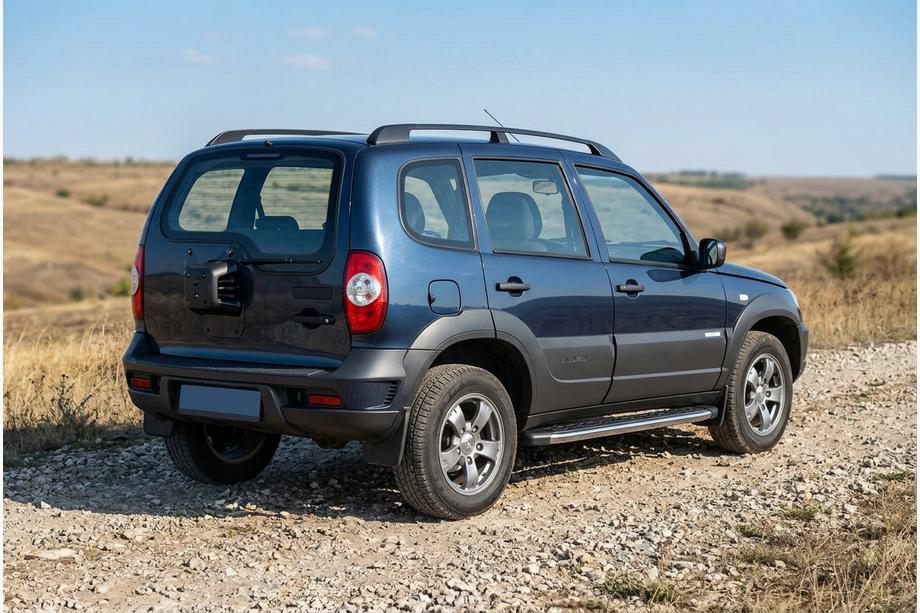 Chevrolet Niva 1998–2020 Stranske stopnice BlackLine (2 kos, aluminij) Image