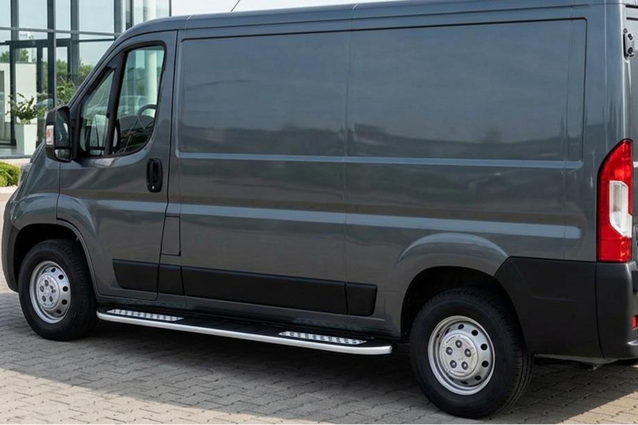 Fiat Ducato 2006–2025 Bočne stopnice Tayga V2 (2 kosa, aluminij) Image