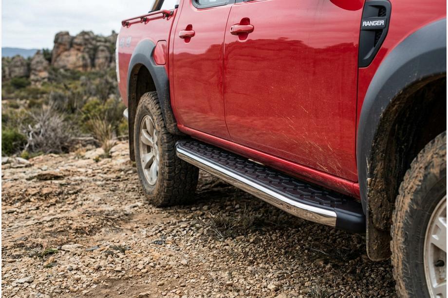 Ford Ranger 2007–2011 Stranske stopnice BlackLine (2 kos, aluminij) Image