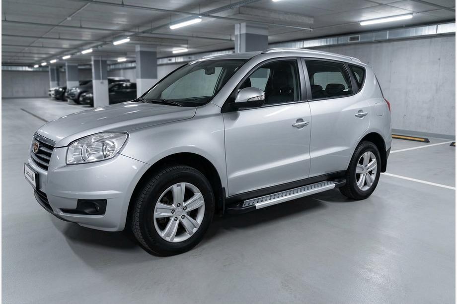 Geely Emgrand X7 2011– Bočne stopnice New Vision Grey (2 kos, aluminij) Image