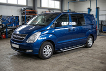 Hyundai H300, H1, Starex 2008–2020 Stranske stopnice RedLine V1 (2 kosa, aluminij) fotografija 1