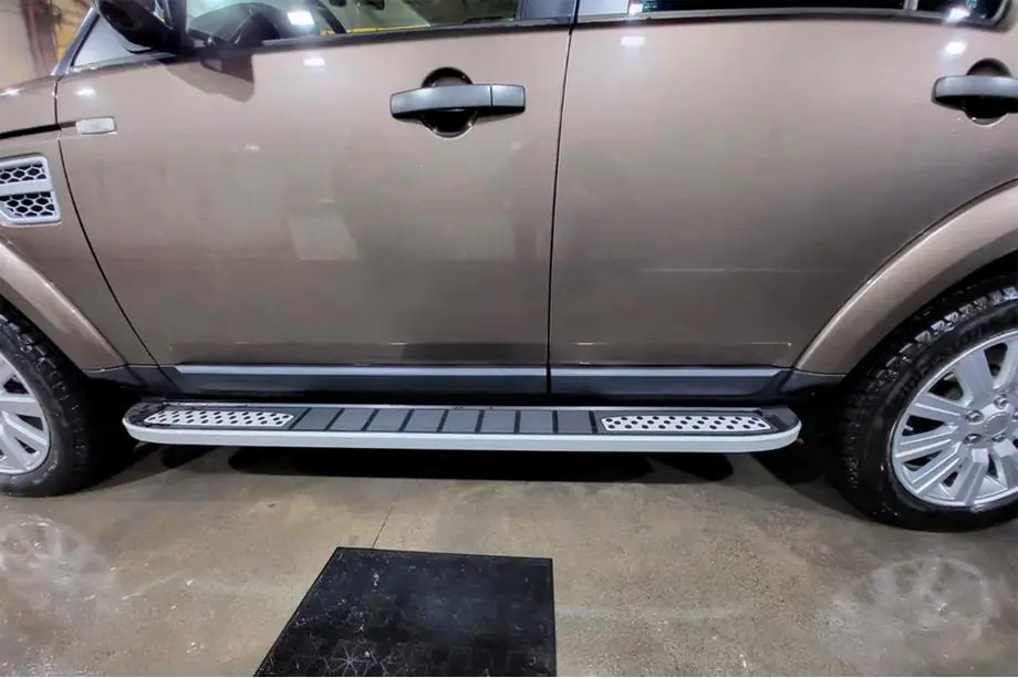 Land Rover Discovery IV 2009–2017 Bočne stopnice Tayga V2 (2 kosa, aluminij) Image
