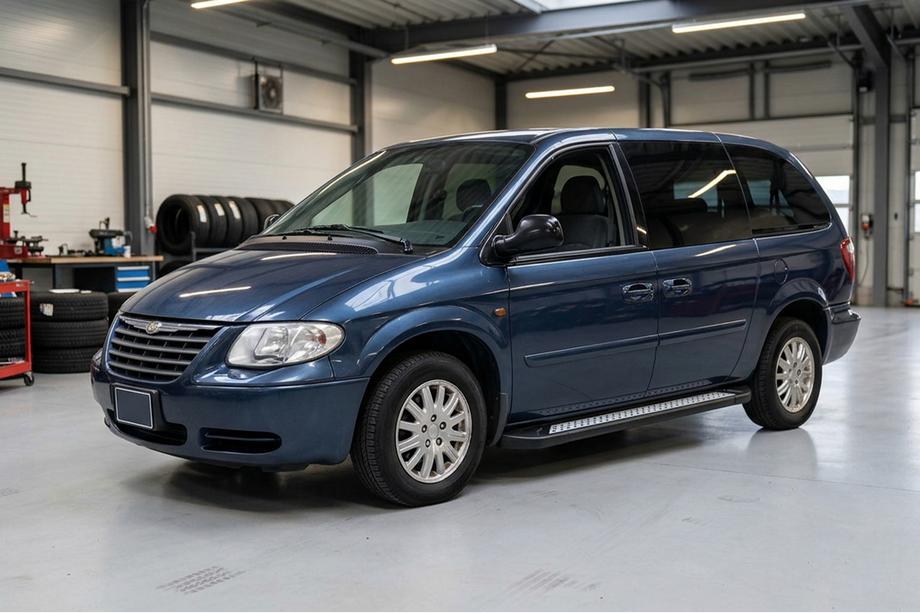 Chrysler Voyager 2001–2007 Stranske stopnice New Vision Black (2 kosa, aluminij) Image