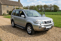 Nissan X-trail T30 2002–2007 Stranske stopnice RedLine V1 (2 kosa, aluminij) fotografija 1