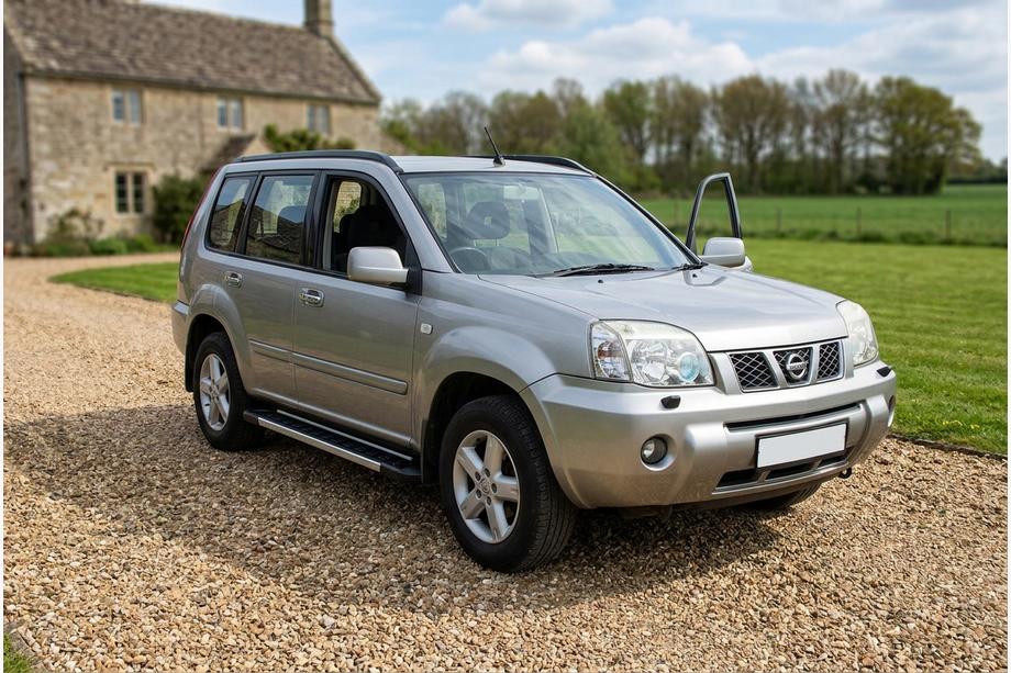 Nissan X-trail T30 2002–2007 Stranske stopnice RedLine V1 (2 kosa, aluminij) Image