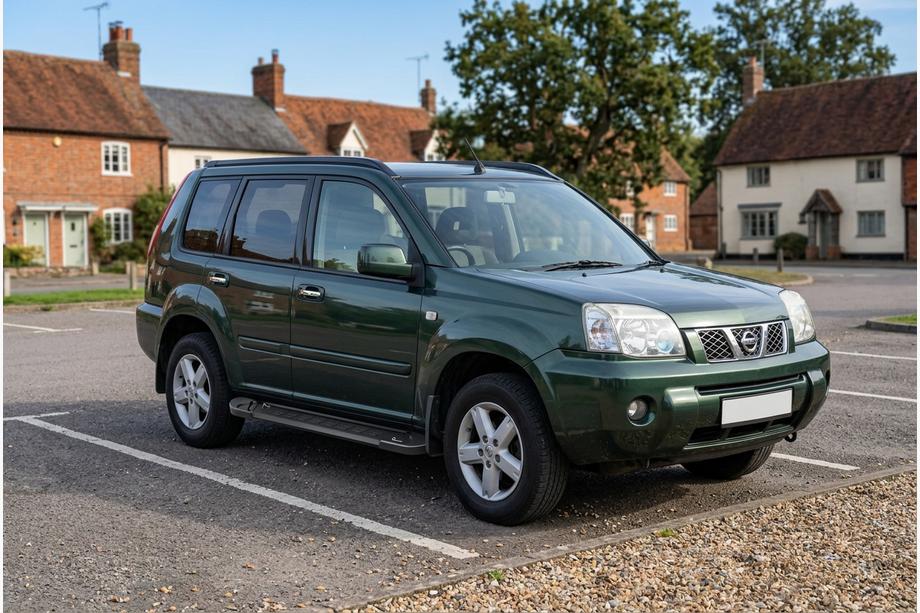Nissan X-trail T30 2002–2007 Stranski pragovi RedLine Black (2 kosa, aluminij) Image