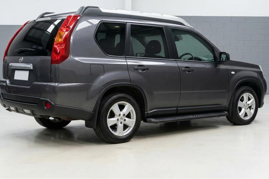 Nissan X-trail T31 2007–2014 Stranski pragovi Tayga Black (2 kosa, aluminij) Image