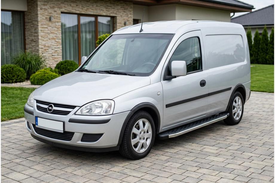 Opel Combo 2002–2012 BlackLine bočne stopnice (2 kos, aluminij) Image