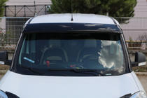 Opel Combo 2012–2018 Vizir na vetrobransko steklo (črn sijaj, 5 mm) fotografija 4