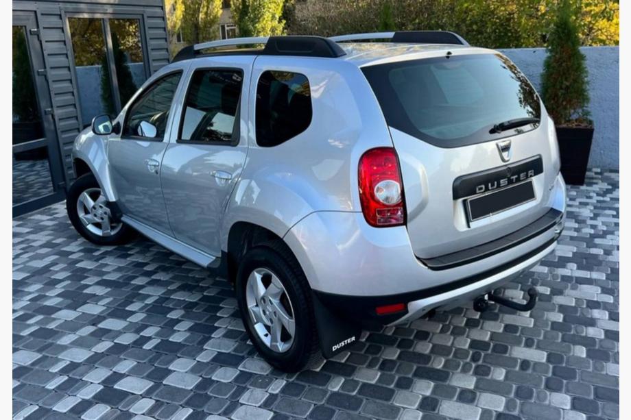 Dacia Duster 2008–2018 Obloga zadnjega odbijača EuroCap (ABS) Fotografija 1