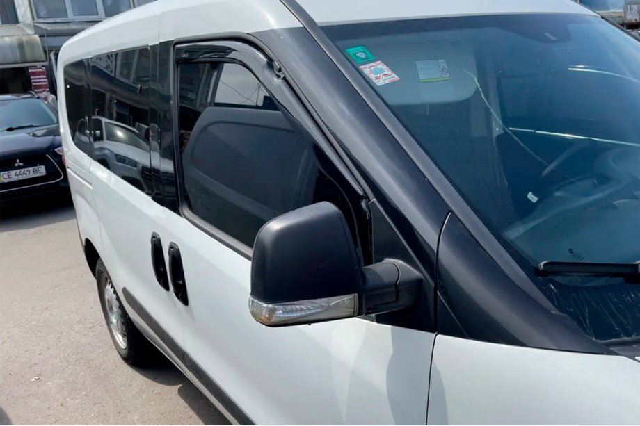 Opel Combo 2012–2018 Vstavljivi deflektorji za okna (2 kos, HIC) Image