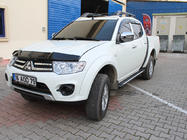 Mitsubishi L200 2006–2015 Deflektor pokrova motorja (EuroCap) fotografija 3