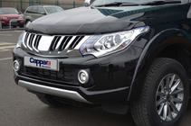 Mitsubishi L200 2015–2024 Deflektor pokrova motorja (2015-2019, EuroCap) fotografija 3