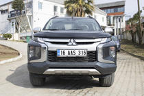 Mitsubishi L200 2015–2024 Deflektor pokrova motorja (2019+, EuroCap) fotografija 14