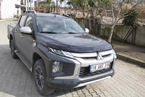 Mitsubishi L200 2015–2024 Deflektor pokrova motorja (2019+, EuroCap) fotografija 16