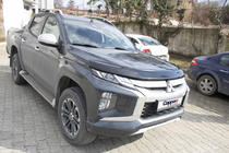 Mitsubishi L200 2015–2024 Deflektor pokrova motorja (2019+, EuroCap) fotografija 7