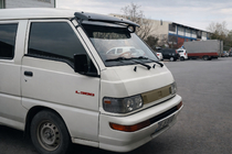 Mitsubishi L300 1986–2013 Vizir za vetrobransko steklo fotografija 2