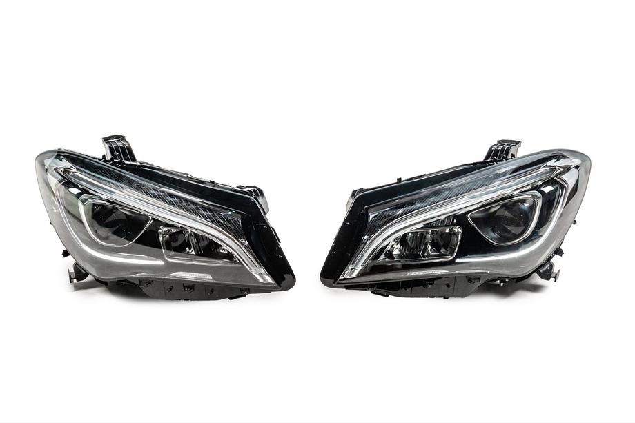 Mercedes CLA C117 2013–2019 Sprednji žarometi z LED (2 kos) Fotografija 1