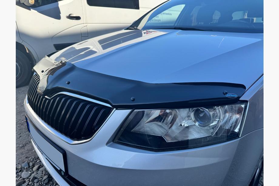 Skoda Octavia III A7 2013–2019 Deflektor pokrova motorja 2013-2017 (EuroCap) Fotografija 2