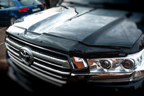 Toyota Land Cruiser 200 2007–2021 Deflektor pokrova motorja 2015+ (EuroCap) fotografija 1