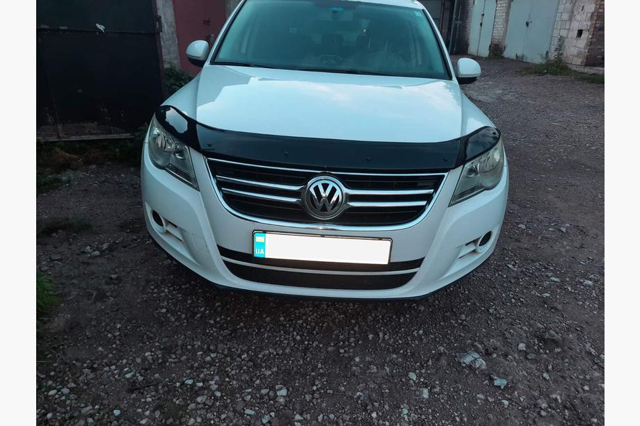 Volkswagen Tiguan 2007–2016 Deflektor pokrova motorja (EuroCap) Fotografija 3
