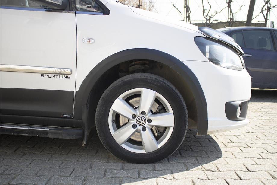 Volkswagen Caddy 2015–2020 Komplet letev in razširitev blatniških lokov 1 vrata, kratka medosna razdalja Fotografija 31