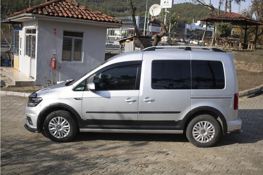 Volkswagen Caddy 2015–2020 Komplet letev in razširitev blatniških lokov 1 vrata, kratka medosna razdalja Fotografija 2
