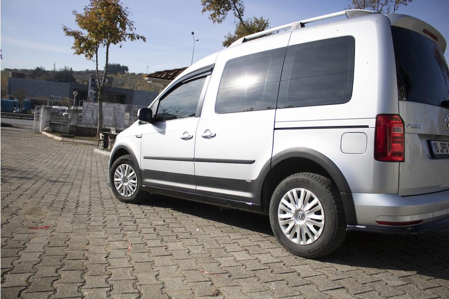 Volkswagen Caddy 2015–2020 Komplet letev in razširitev blatniških lokov 1 vrata, kratka medosna razdalja Fotografija 43