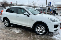 Porsche Cayenne 2010–2017 Vetrni deflektorji oken s kromiranim trakom (4 kosi, HIC) fotografija 3
