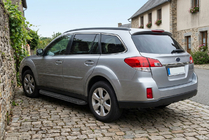 Subaru Outback 2009–2014 Stranski pragovi Tayga Black (2 kosa, aluminij) fotografija 1