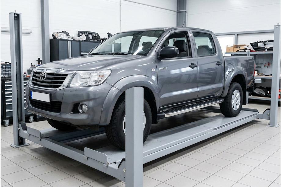 Toyota Hilux 2006–2015 Stranske stopnice BlackLine (2 kos, aluminij) Image