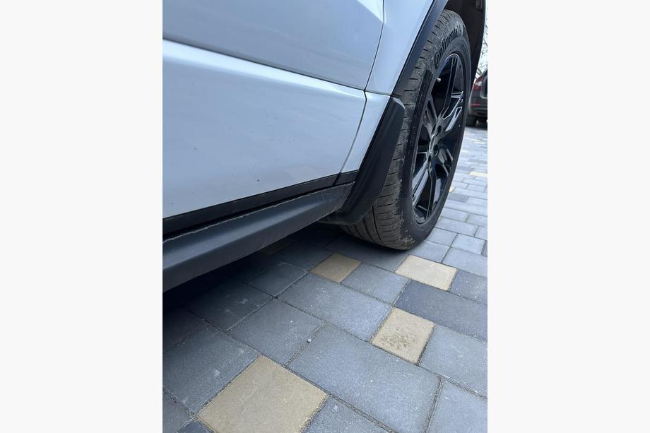 Range Rover Evoque 2012–2018 Blatne zavesice Premium Dynamic (4 kosi) Fotografija 4